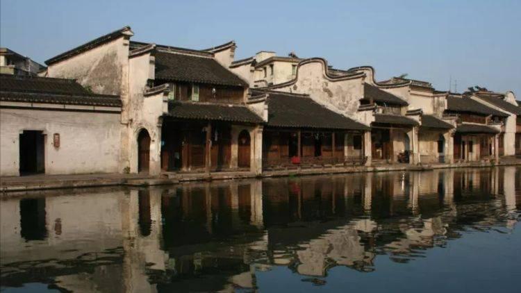 恐龙绝地逃生